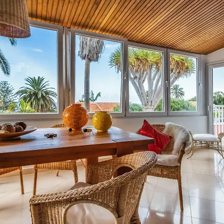 Вилла Beachhouse With Private Pool And Amazing Sea View Лос-Реалехос